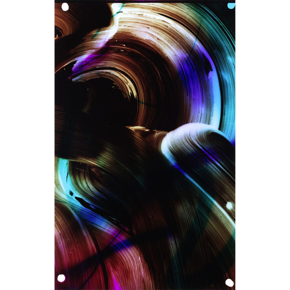 Marta Djourina: o.T. 2022, Direktbelichtung auf analogem Fotopapier, selbst-erstelltes Filmnegativ, Unikat, 120 x 76 cm