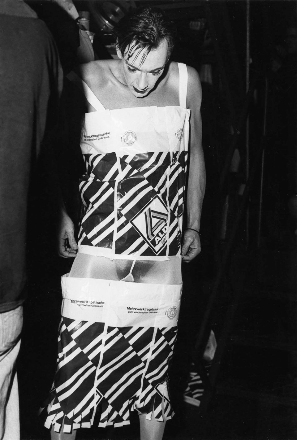 Annette Frick: Lina auf der Stubnitz. Rostock, 1997, Fotografie