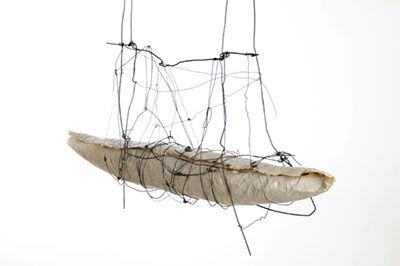 Christa Nothtroff: o.T., Draht/ Papier/ Acryl,  Foto: Peter Fischlein