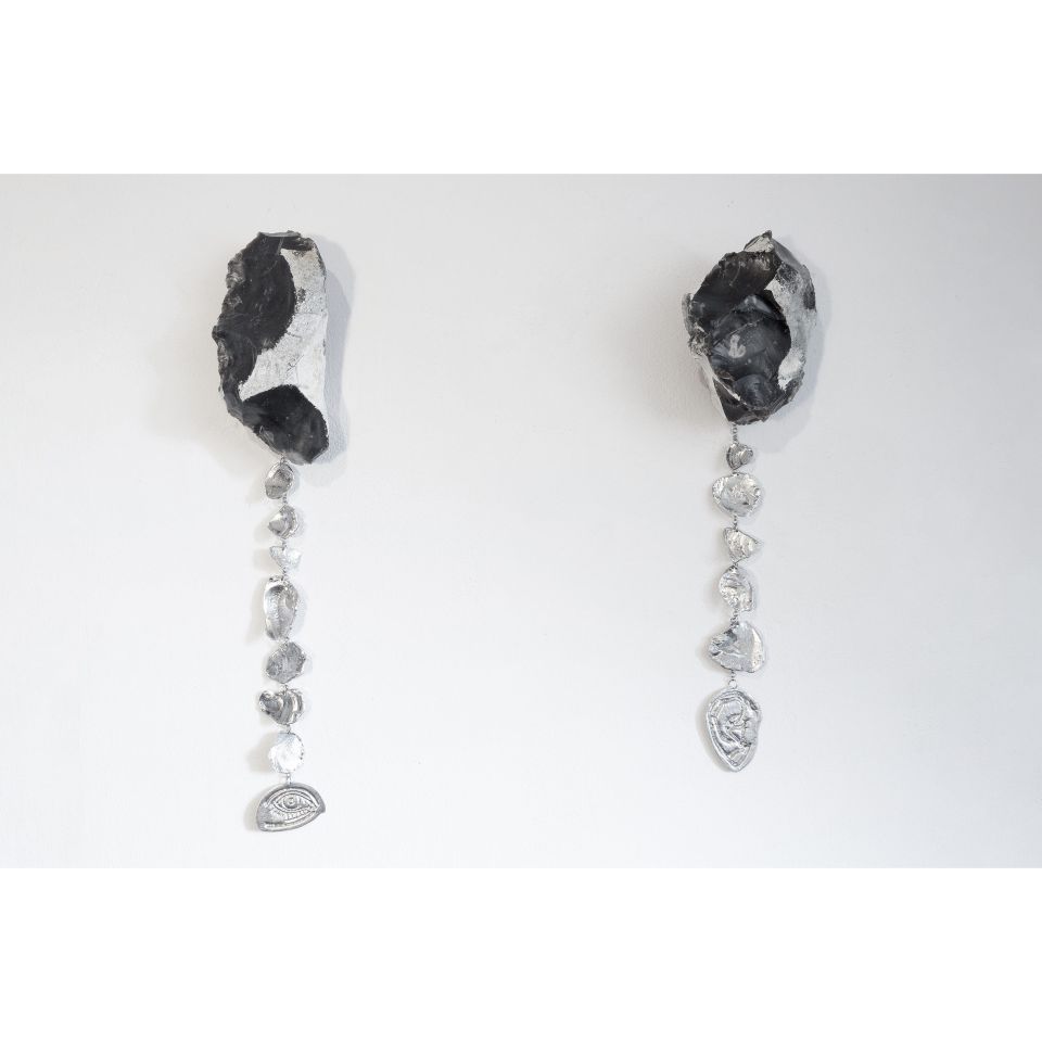 Elli Ott: Objekt. 2025, Feuerstein, Zinn